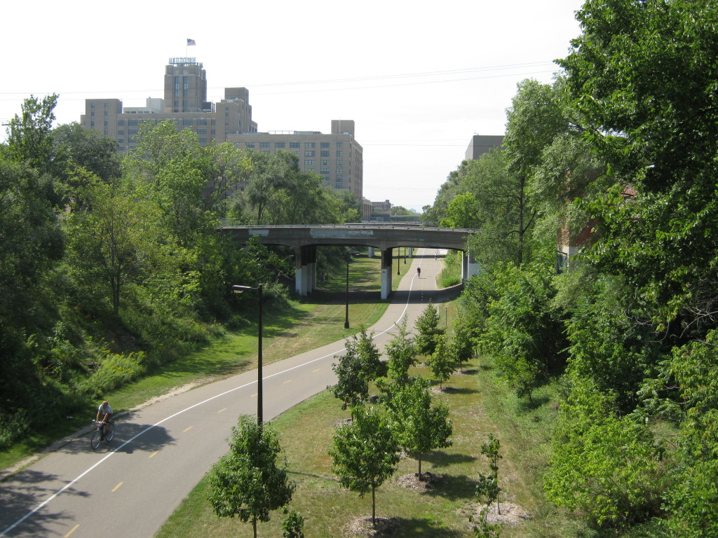 Midtown_Greenway_looking_west